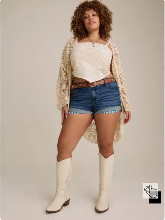 torrid Pants - NWOT Torrid Festi 2.5" Low-Rise Relaxed Denim Shorts